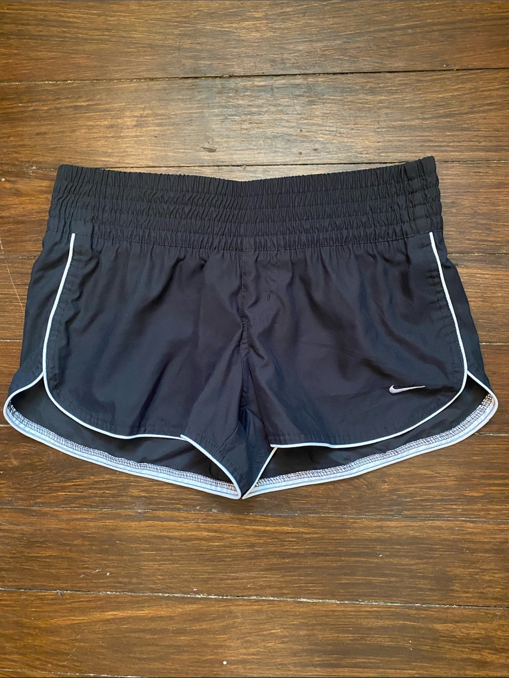 Nike Black Women's Athletic Shorts with White Piping Small